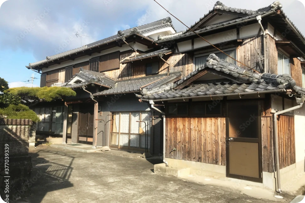 使われなくなった古い民家